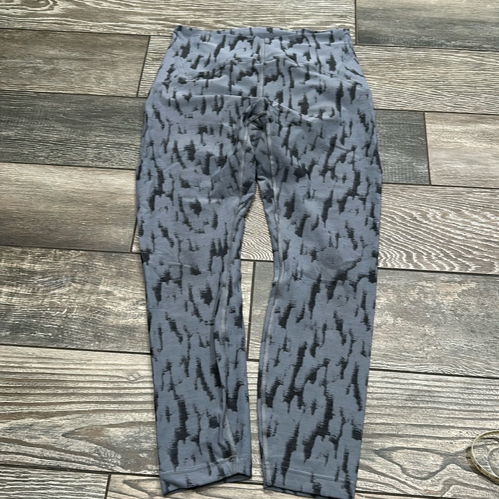 25. Lulu Instill HR Tight